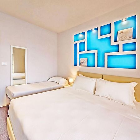 Hotel L'Approdo Порто Адзуро Екстериор снимка